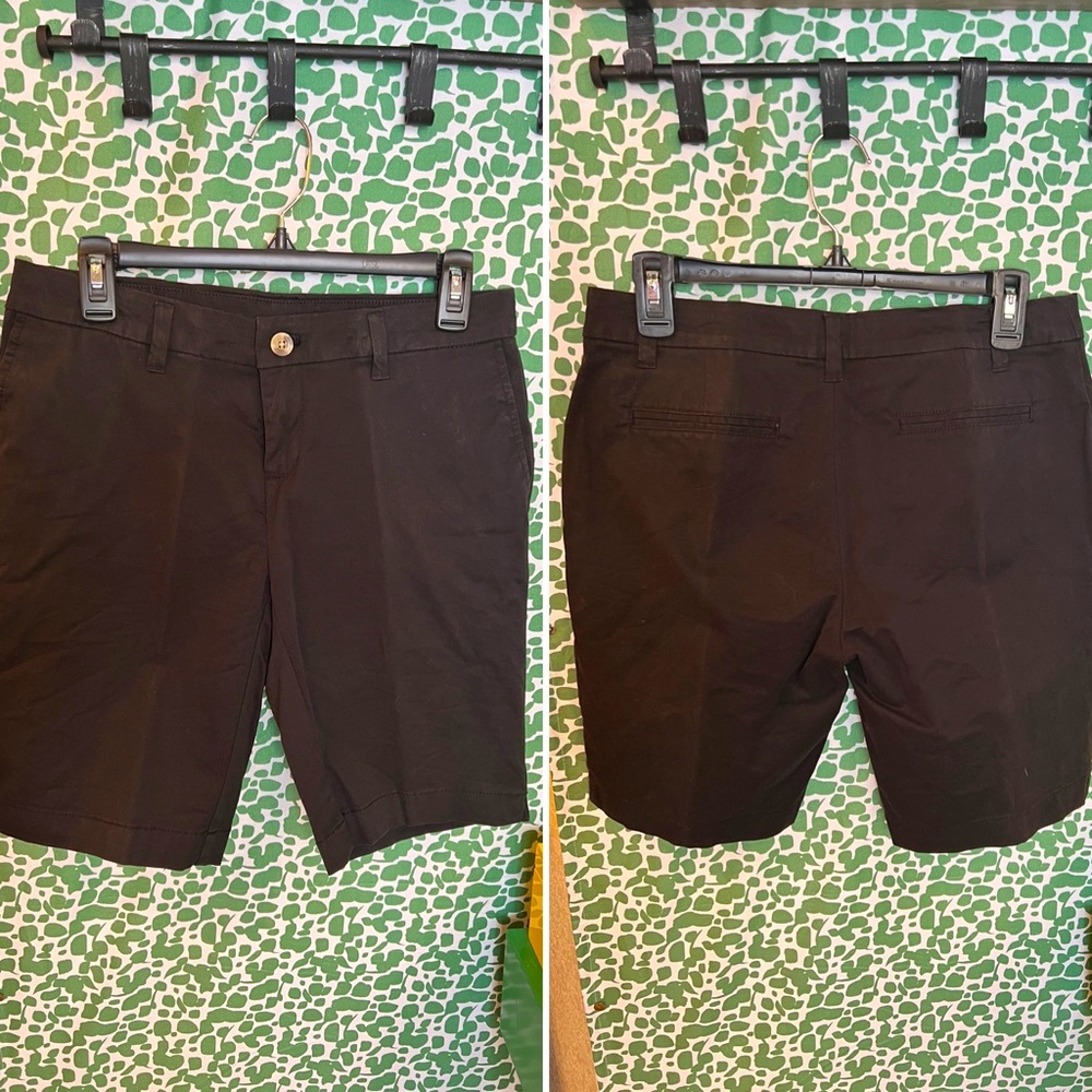 EUC Faded Glory Black Shorts 🩳 Size 4. 🖤